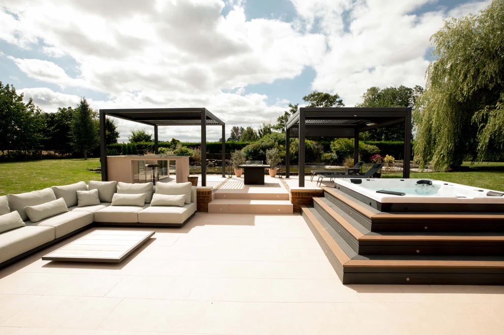 General Outdoor Construction