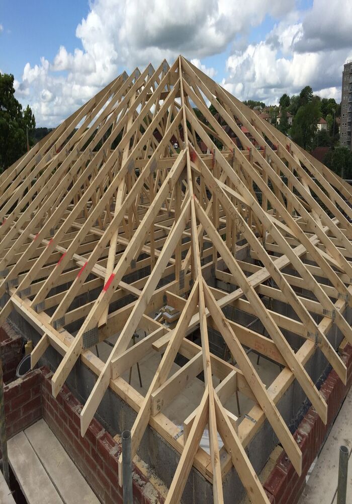 Timber roof trusses framing — Cardiff & Caerphilly Construction